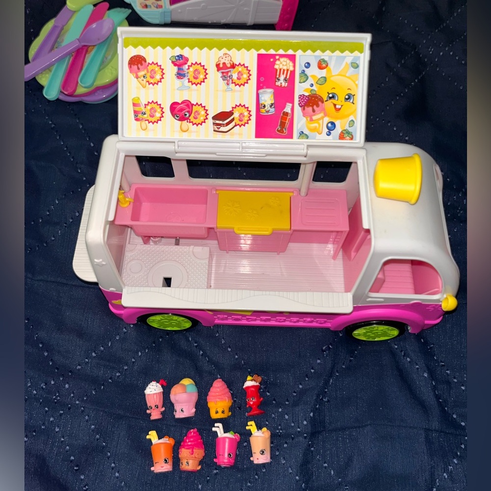 SHOPKINS - Picture 12 of 14